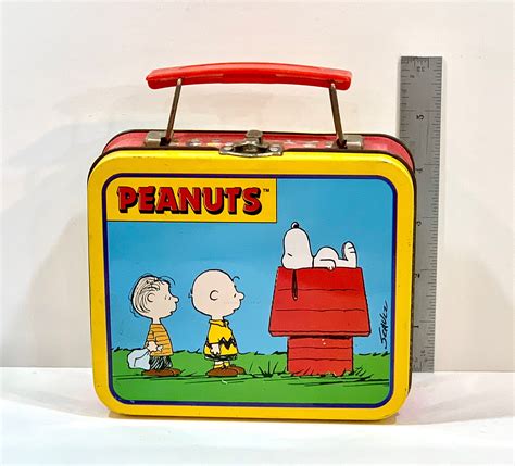 vintage snoopy lunch box